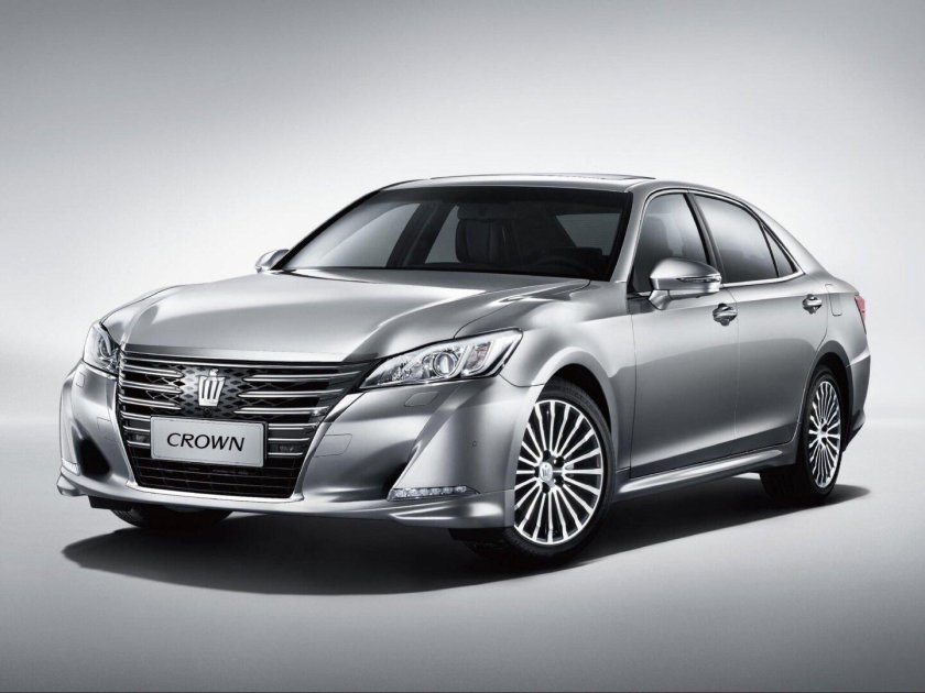 Toyota Crown 2015