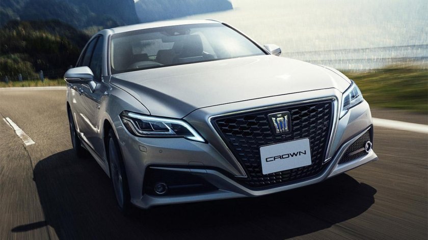 Тойота Кроун 2018