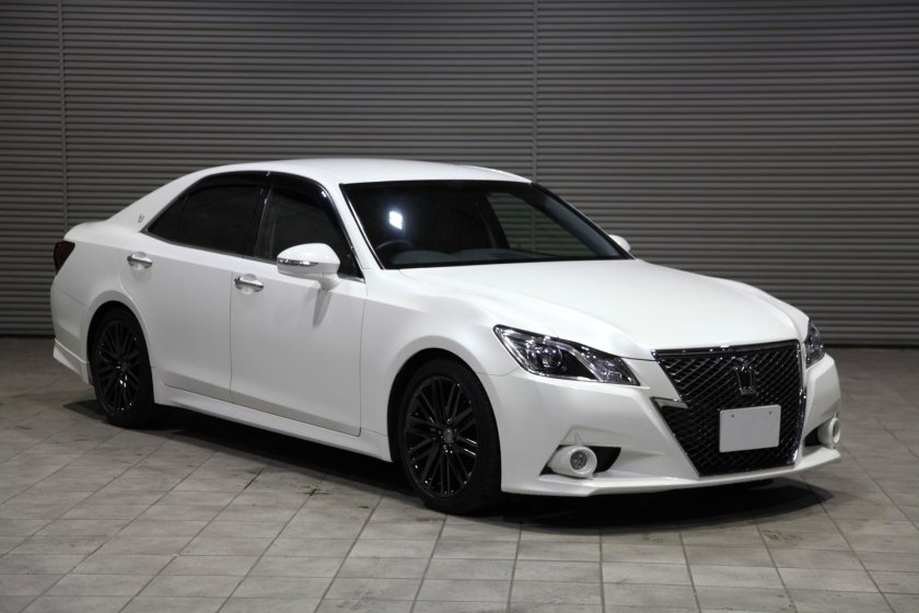 Toyota crown 2013