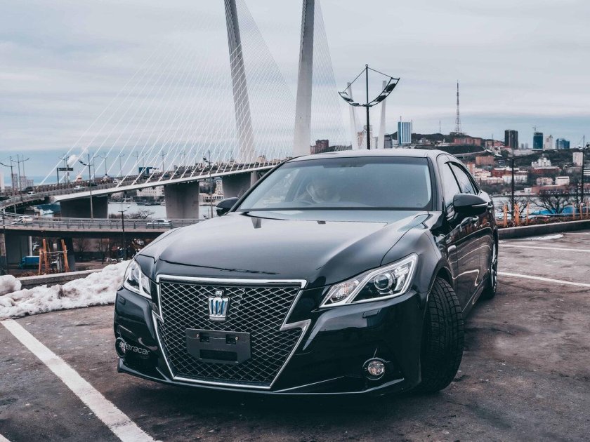 Toyota Crown XIV (s210)