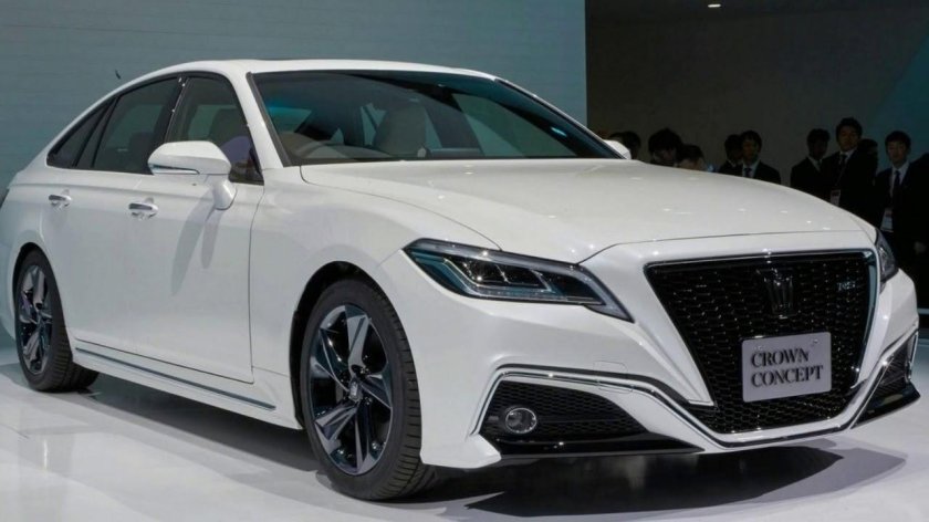 Тойота Crown 2020