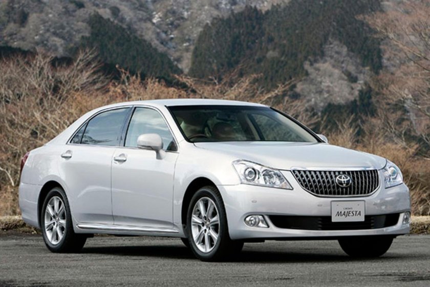 Toyota crown majesta 2009