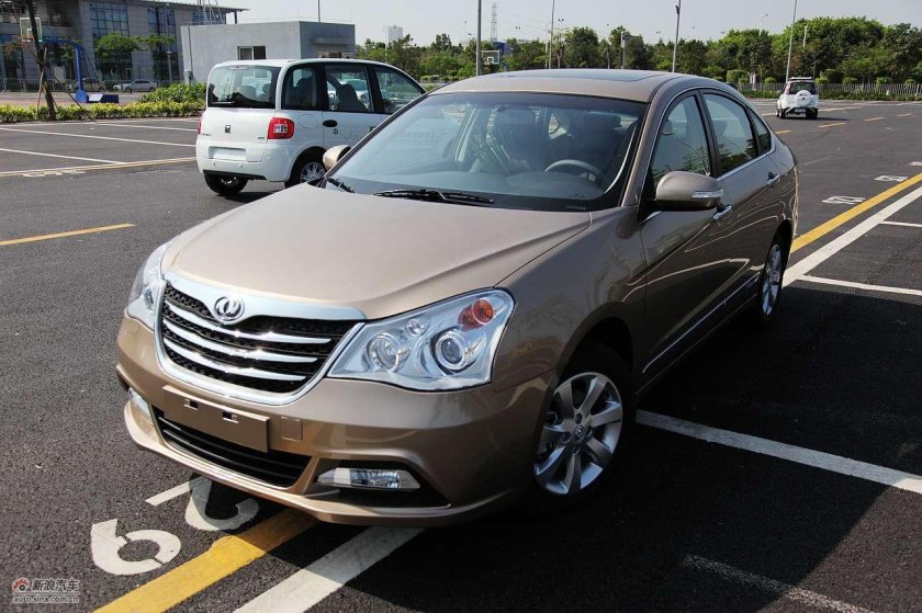 Автомобиль dongfeng