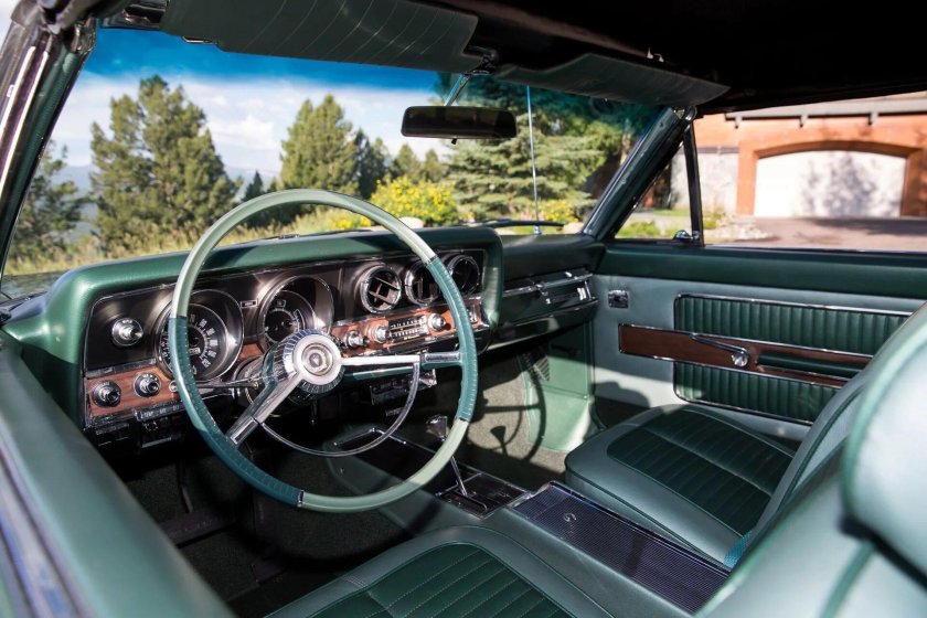 Амбассадор автомобиль салон