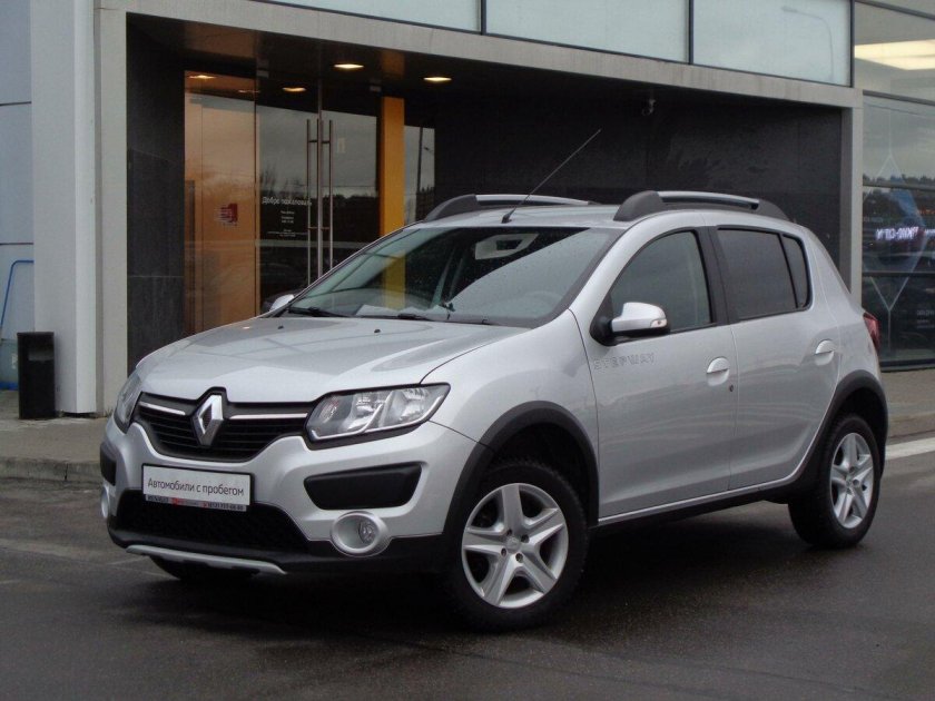 Renault Sandero Stepway серебристый