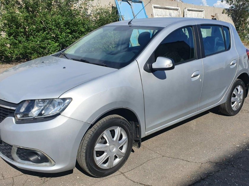 Ниссан ноут 2011 года