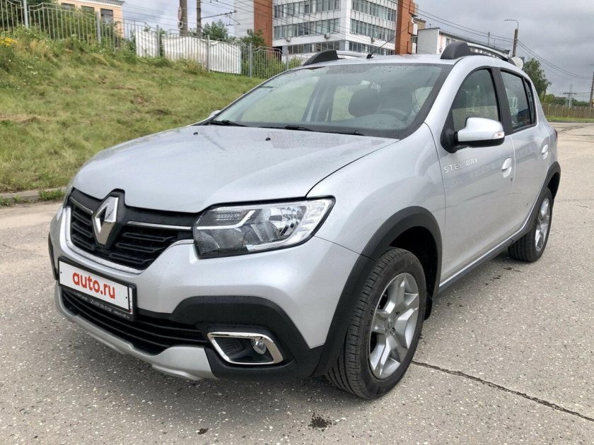 Renault Sandero Stepway серебристый