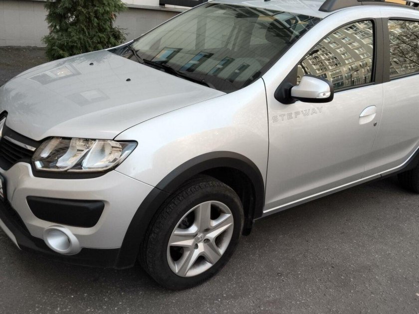 Renault sandero stepway 1