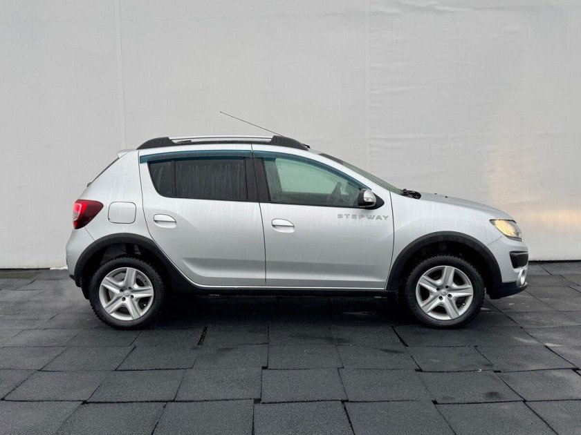 Renault sandero stepway 1
