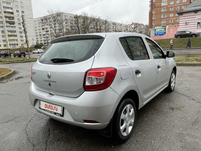 Рено Сандеро 2014