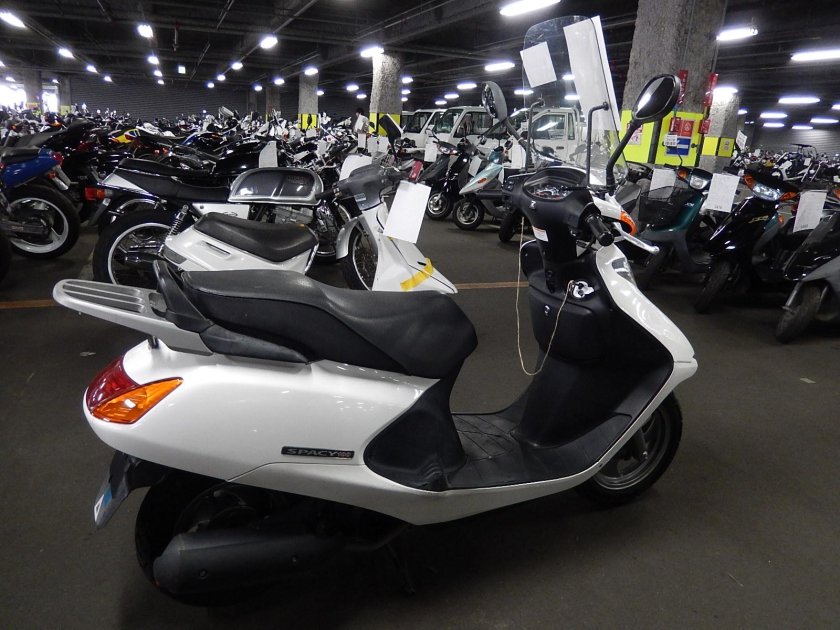 Honda Spacy 100 jf13