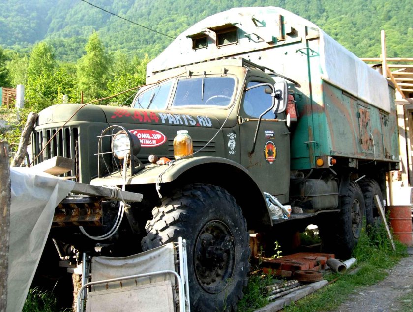 ГАЗ 66 И ЗИЛ 131