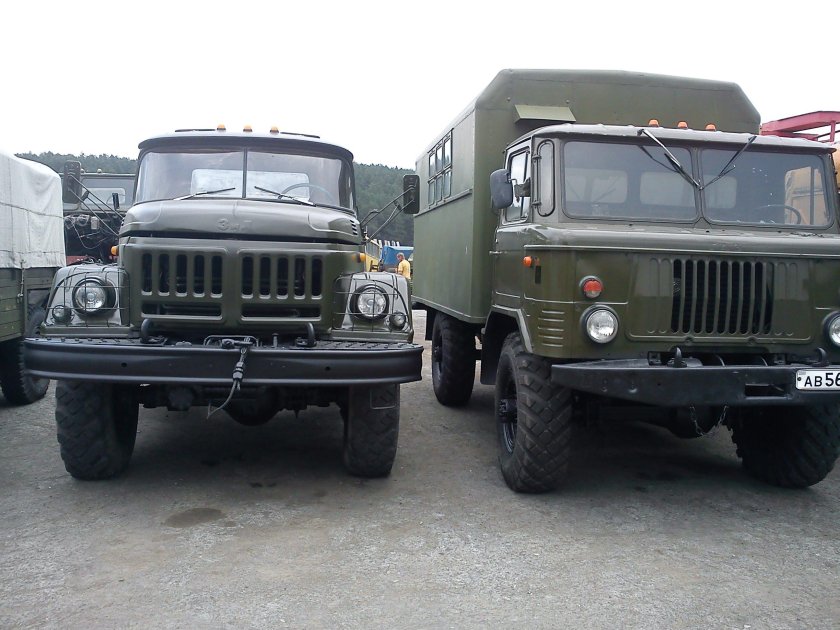 ЗИЛ 131 И Урал 4320