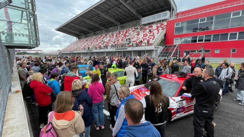 Константин здоровый Порше Катюша