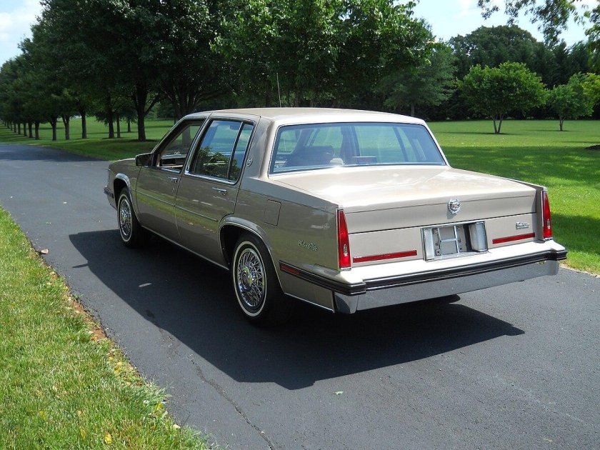 Кадиллак Девиль 1985