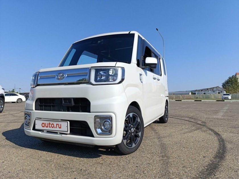 Тойота пиксис мега