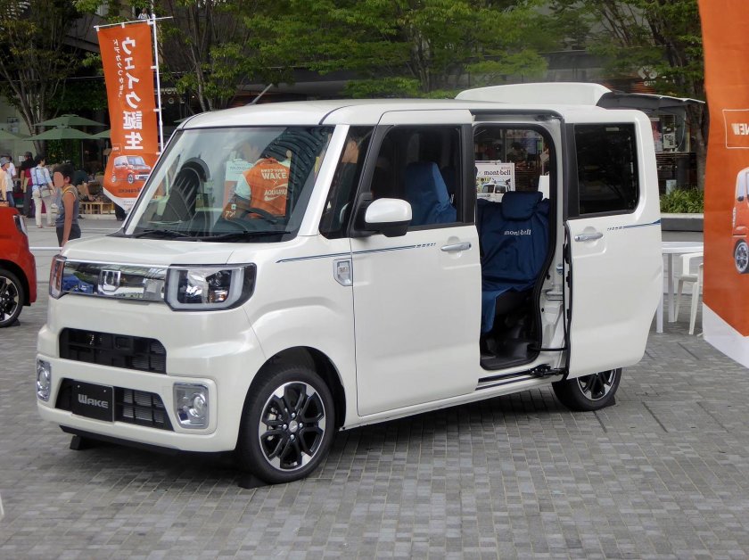 Daihatsu Wake