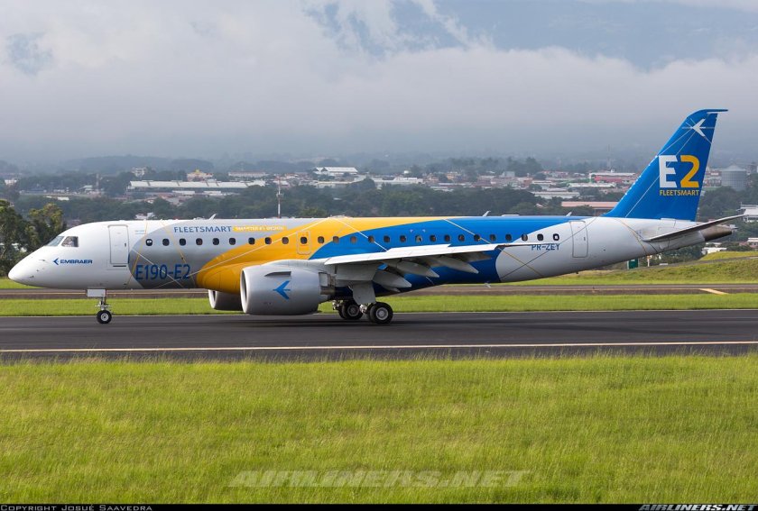 Самолет Эмбраер 190