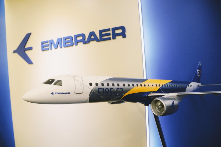 Embraer e195