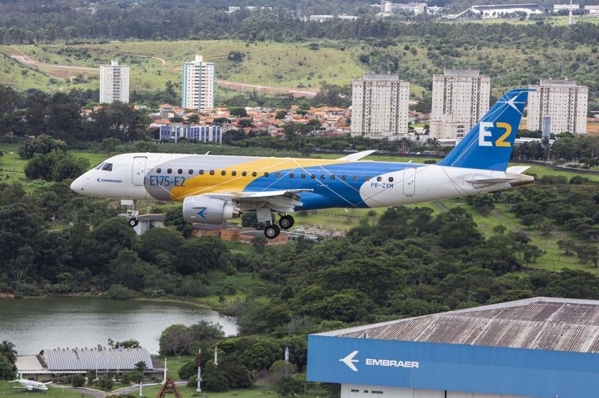 Embraer e175