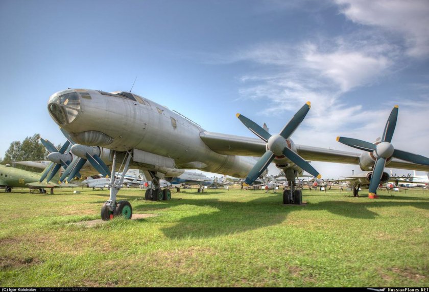 Ту-95 бомбардировщик