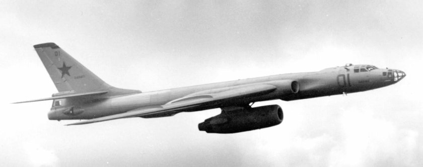 Бомбардировщик реактивный ту-16