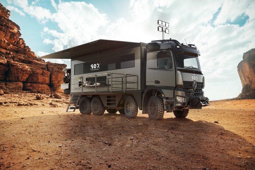 Автодом Mercedes 8x8 Expedition