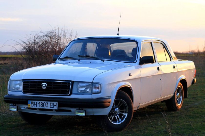 ГАЗ-31029 Волга белая