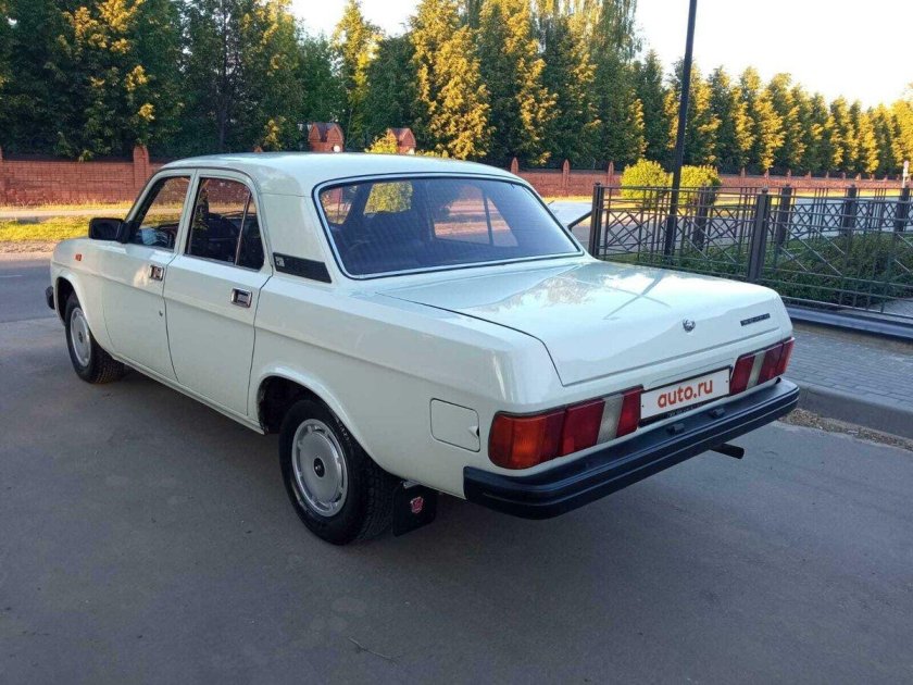 Волга 31029 белая