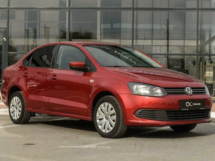 Фольксваген поло седан 2012 красный