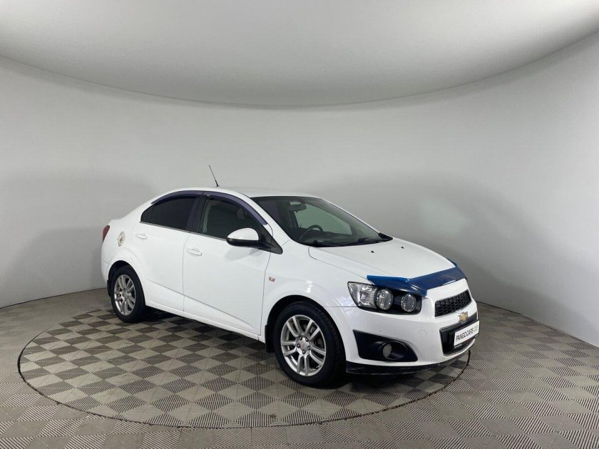Chevrolet Aveo 2012 белый