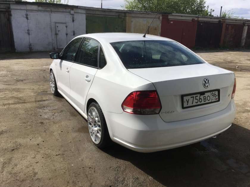 Polo sedan r17