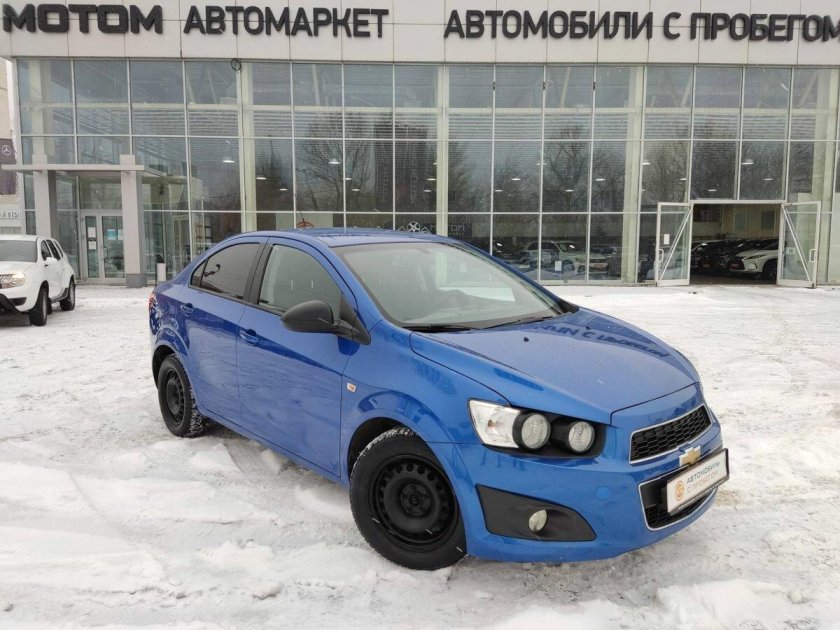Chevrolet Aveo 2013 синий