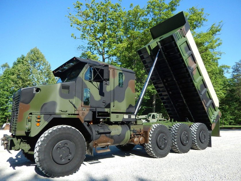 Oshkosh m1070