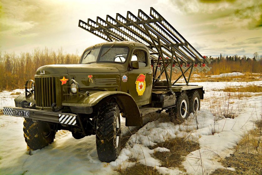 Военный грузовик ЗИЛ 157