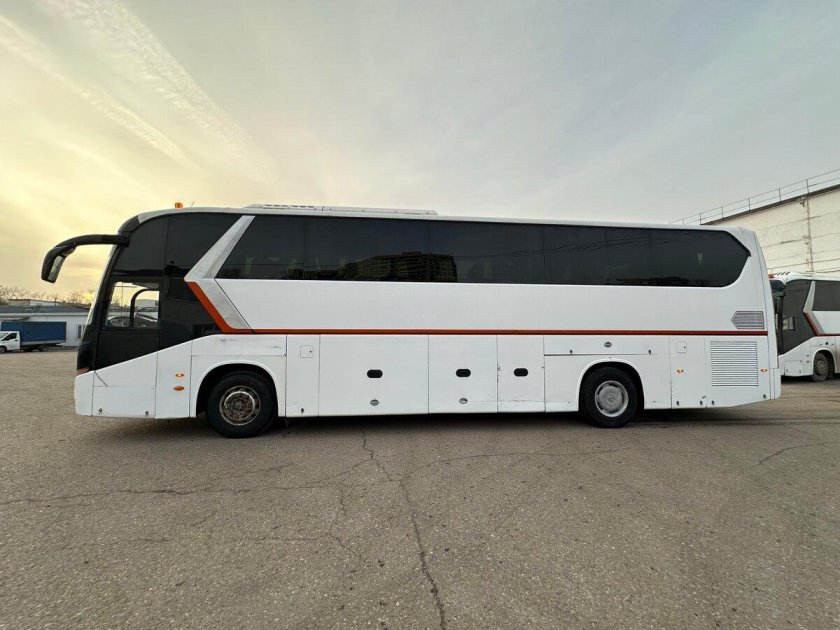 Кинг Лонг xmq6129y