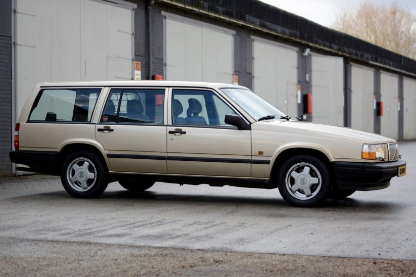 1990 Volvo 745
