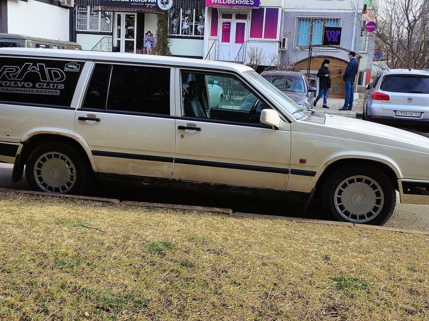 Volvo 745 универсал