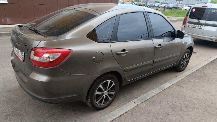 Лада гранта лифтбек цвет кориандр