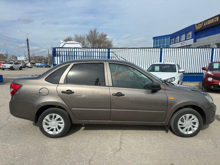 Lada granta 2015