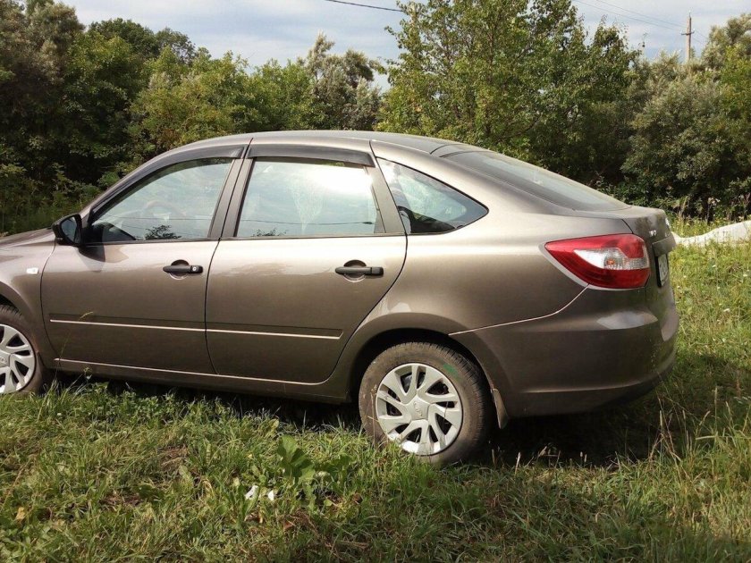 ЛАДАГРАНТА лифтбек КОРРИАНДР