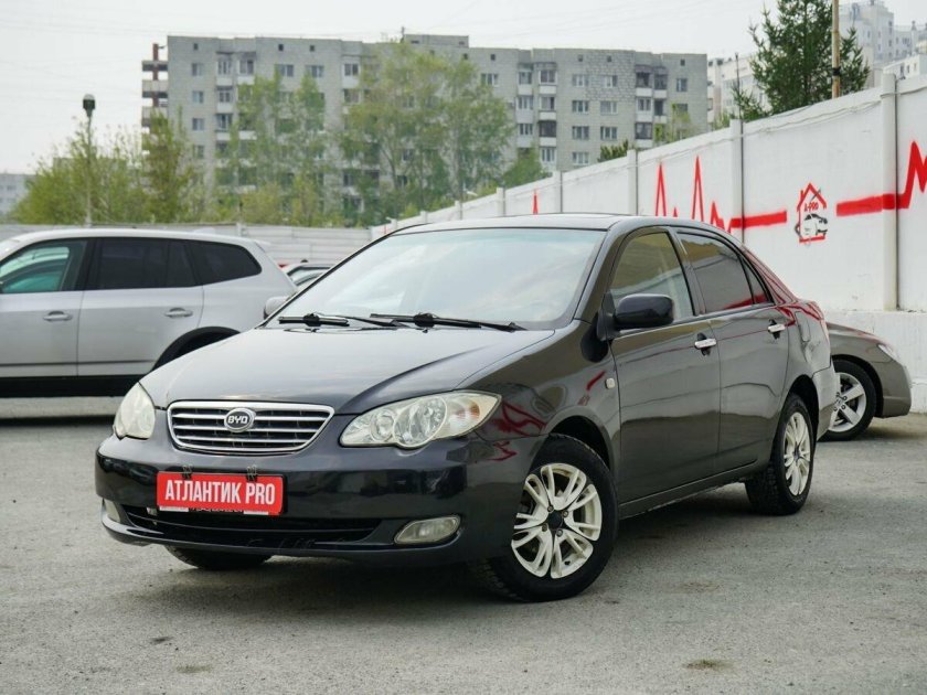 BYD черный