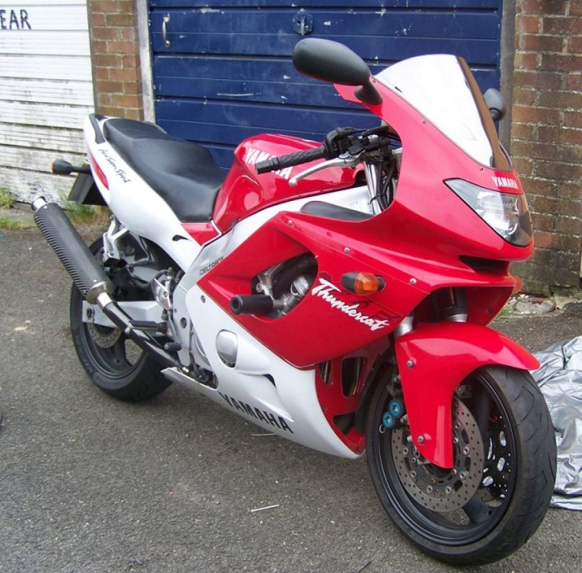 Yamaha yzf600r