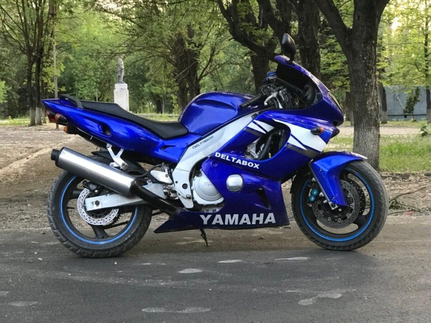 Yamaha yzf600r