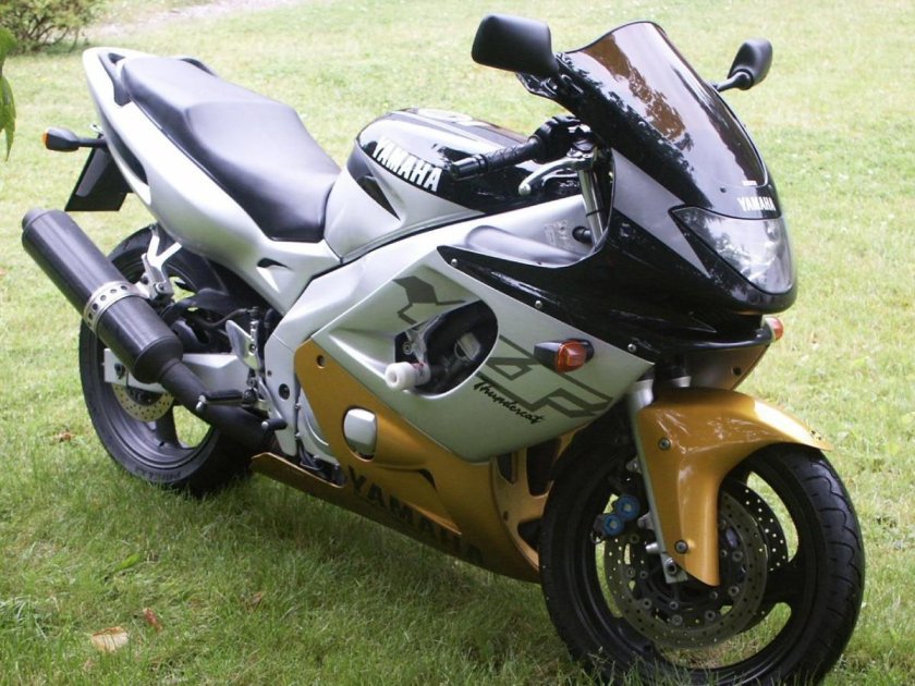 Yamaha yzf600r