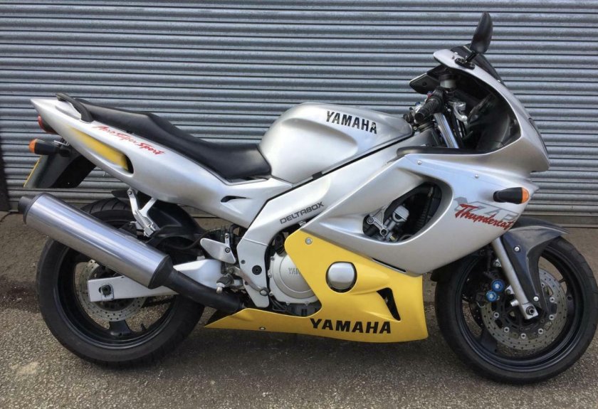 Yamaha yzf600r