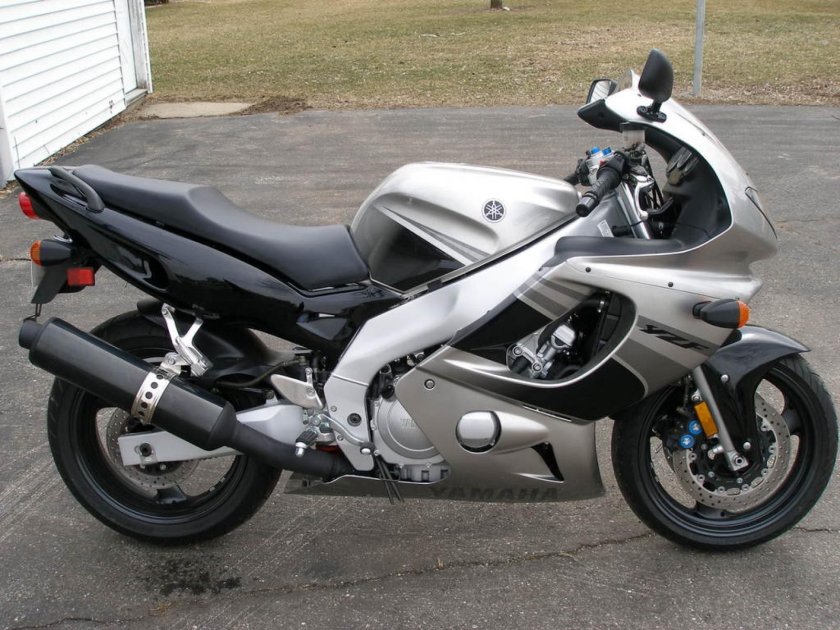 Yamaha yzf600r