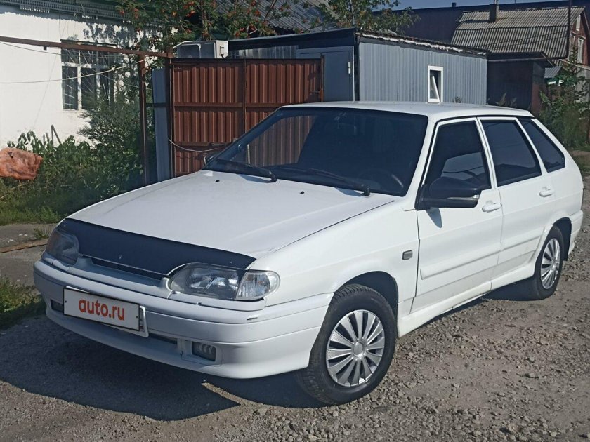 Белая ваз 2114