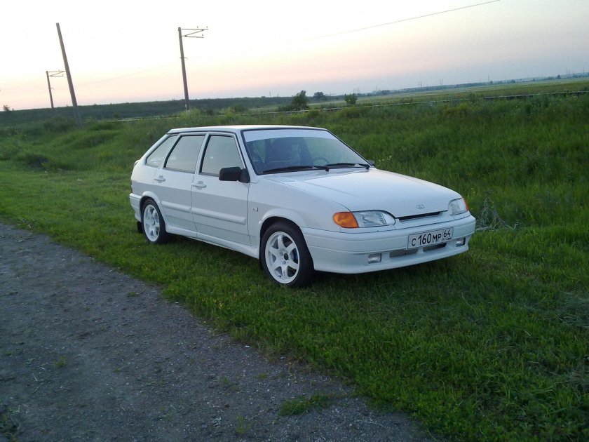 ВАЗ 2114 белая