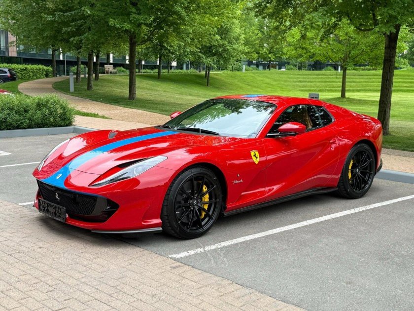 812 superfast ferrari